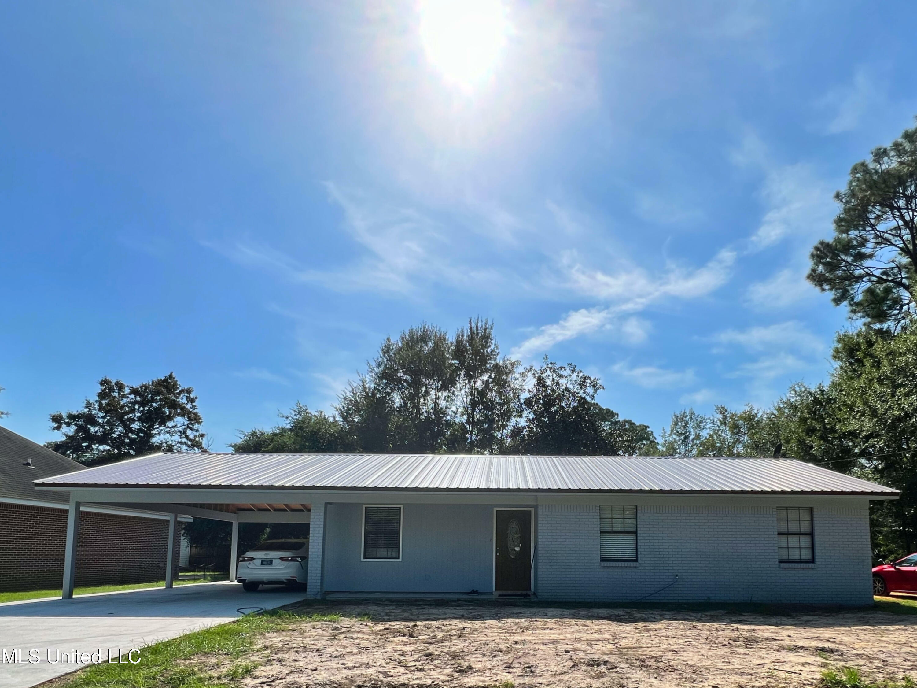 Property Photo:  2613 N 11th Street  MS 39564 