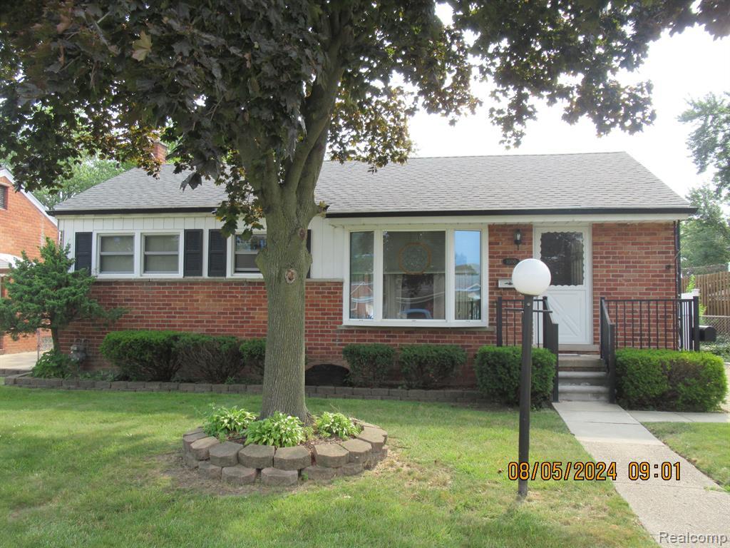 Property Photo: 1000 Cardwell Street MI 48135 4102