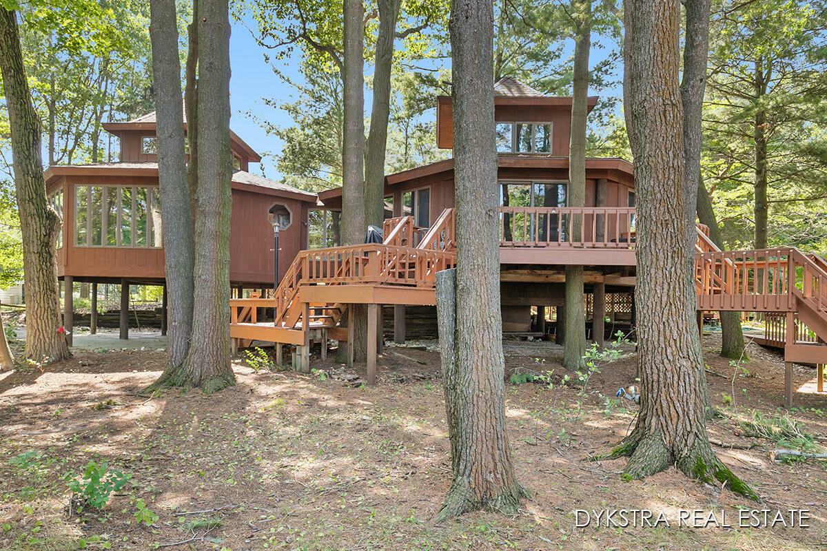 Property Photo:  9233 Silver Lake Road  MI 49436 