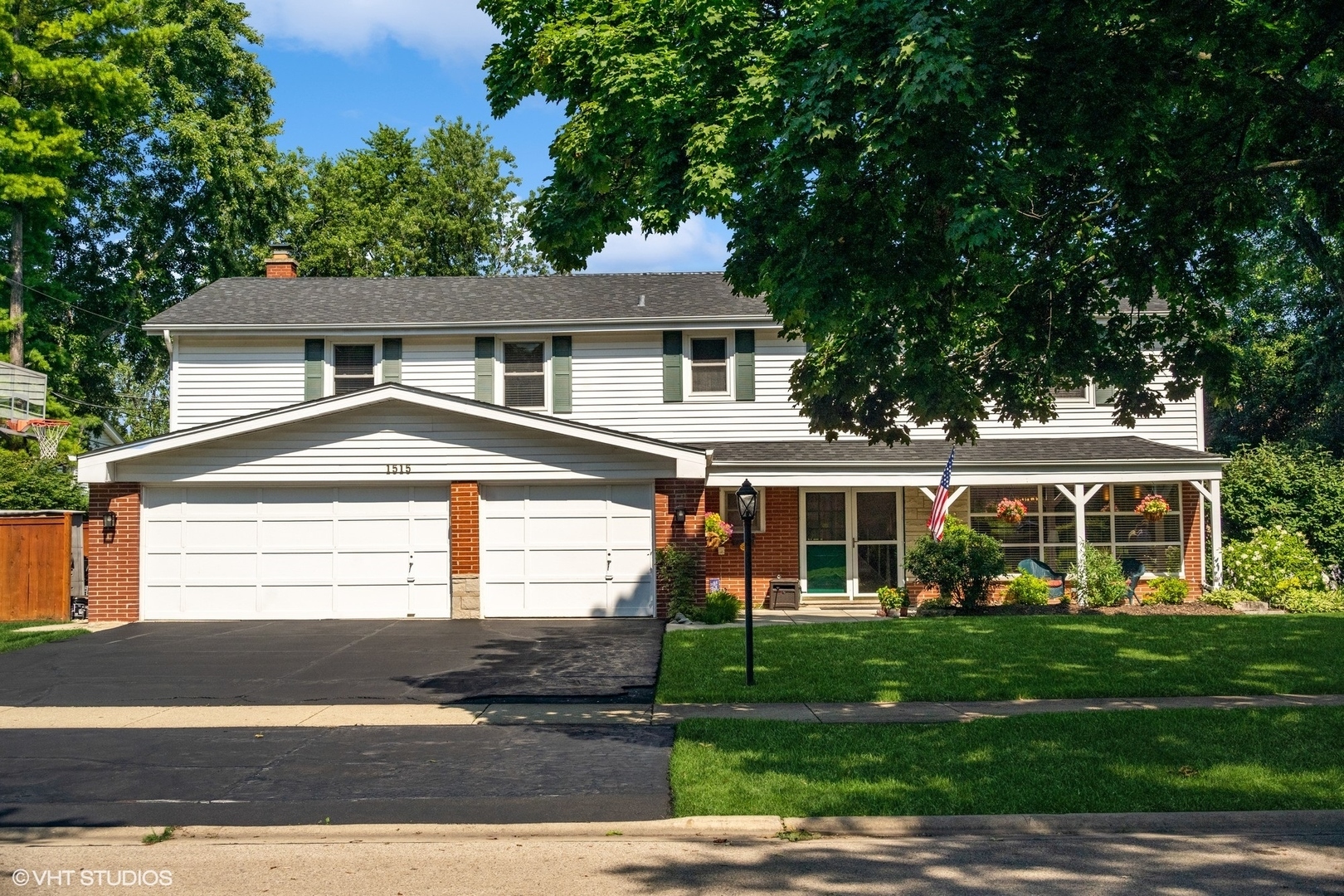 Property Photo:  1515 Crown Lane  IL 60025 