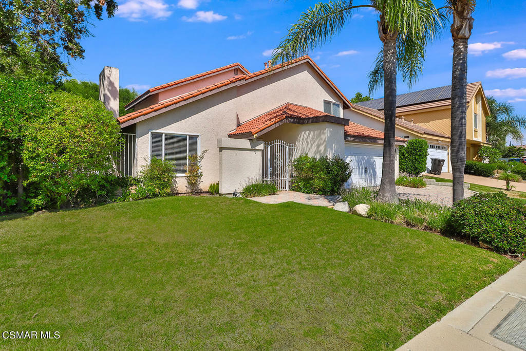 Property Photo:  1115 Evenstar Avenue  CA 91361 