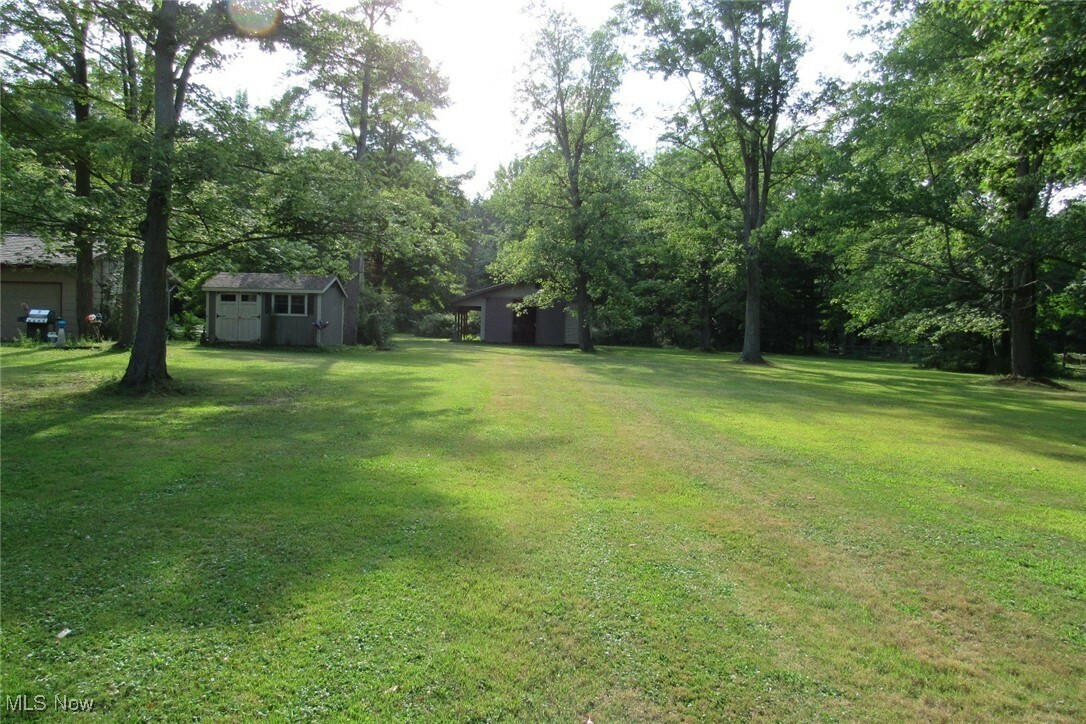 Property Photo:  1630 N County Line Road  OH 44041 