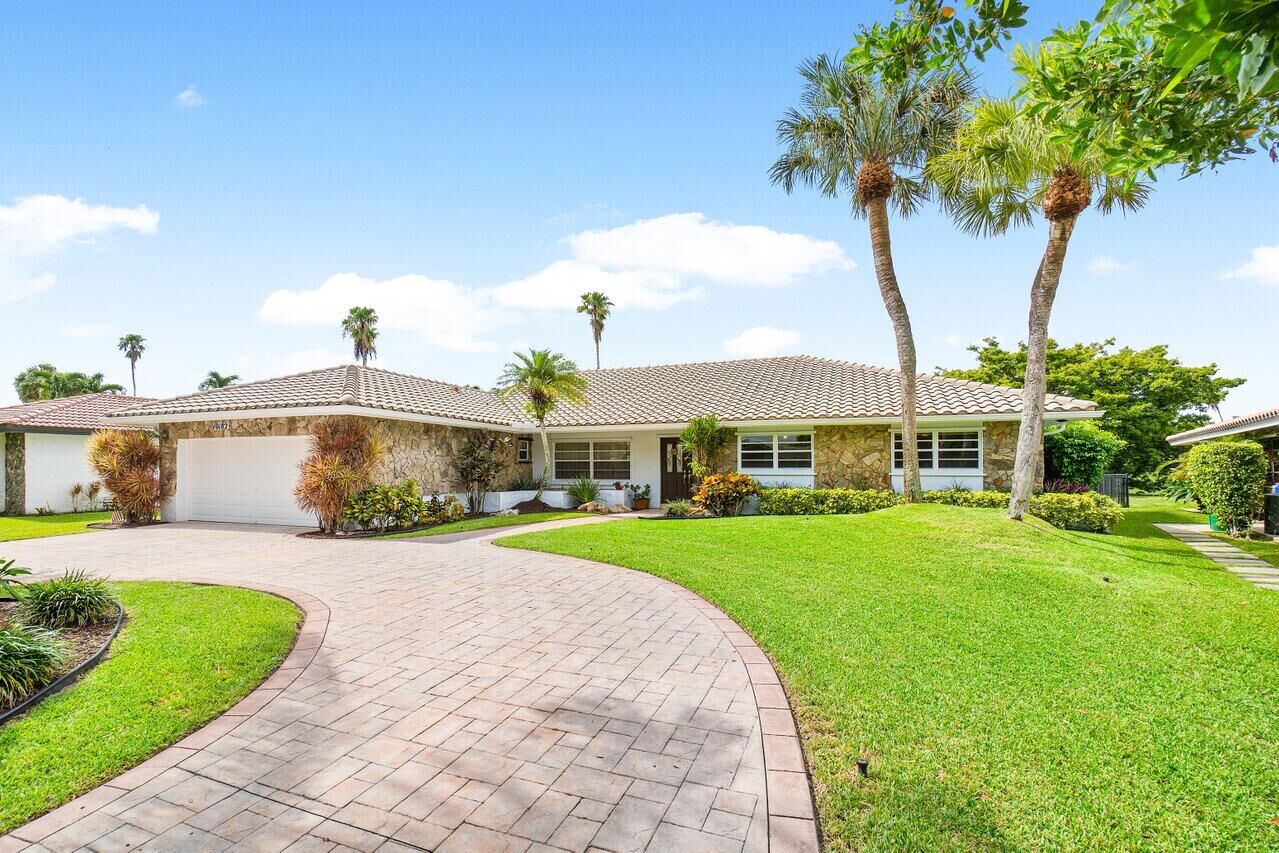 Property Photo:  10182 NW 1st Manor  FL 33071 