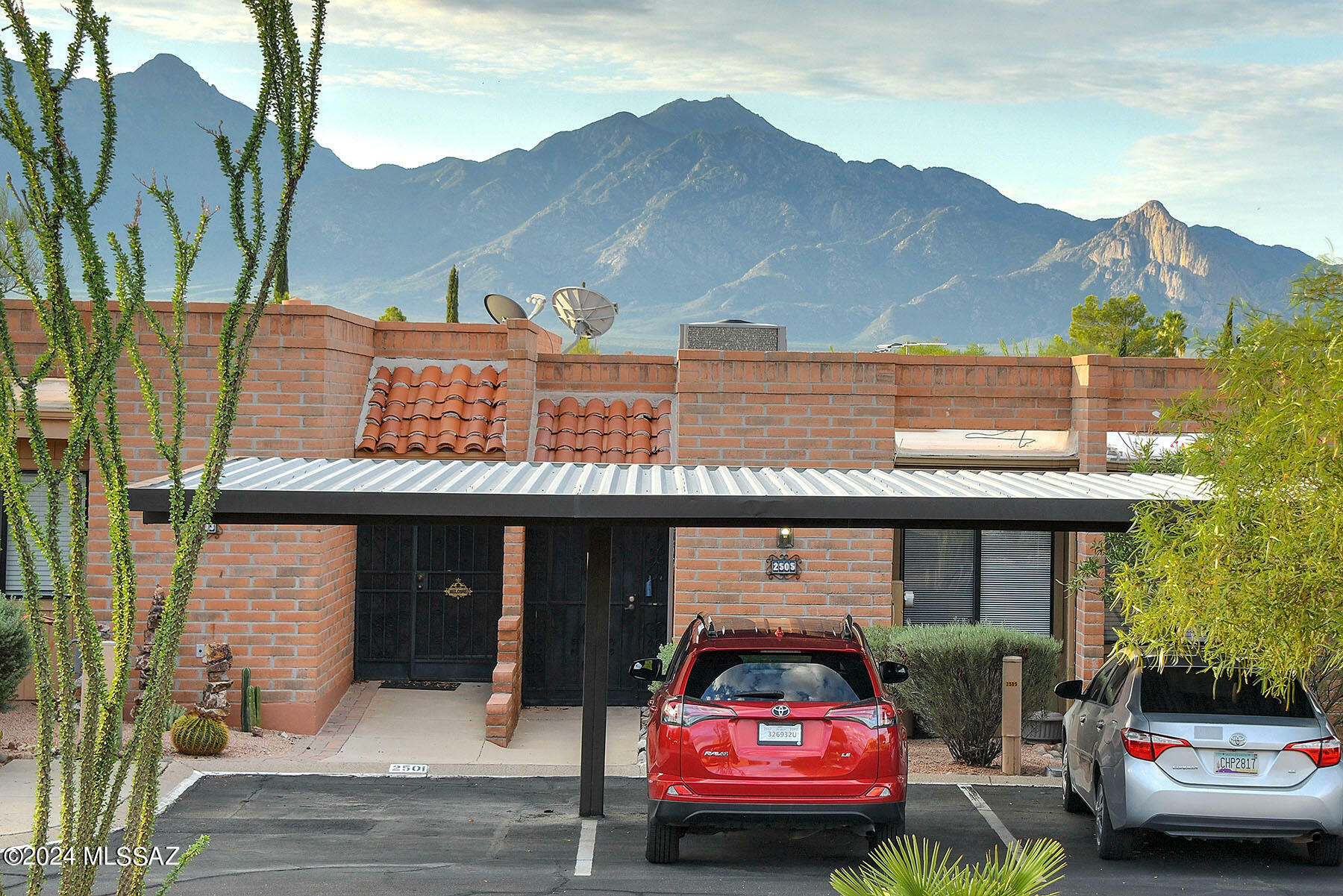 Property Photo:  2505 S Calle Cervantes  AZ 85622 