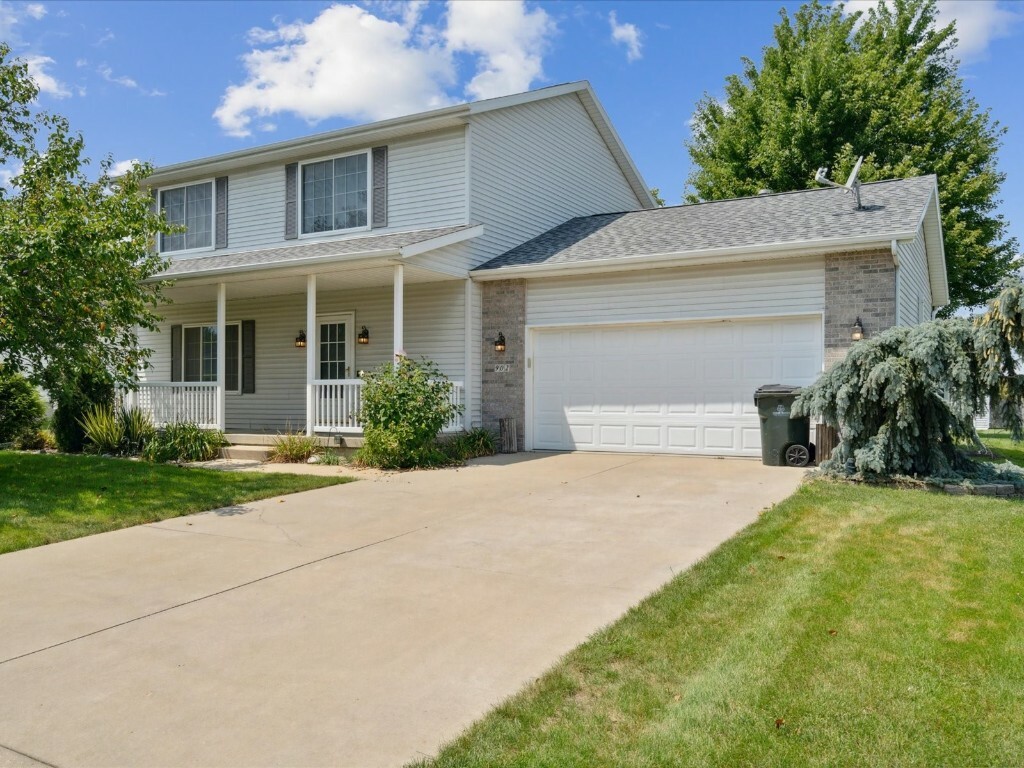 Property Photo: 902 Moose Drive NW IA 52405