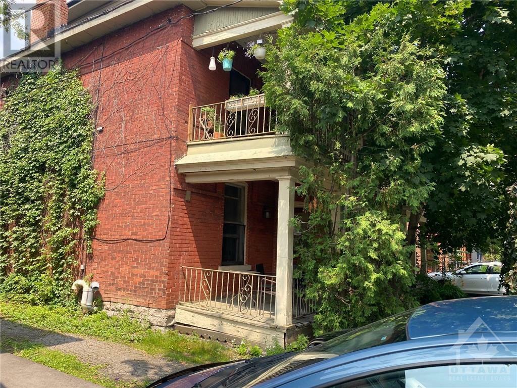 Photo de la propriété:  79-81 James Street  ON K1R 5M2 