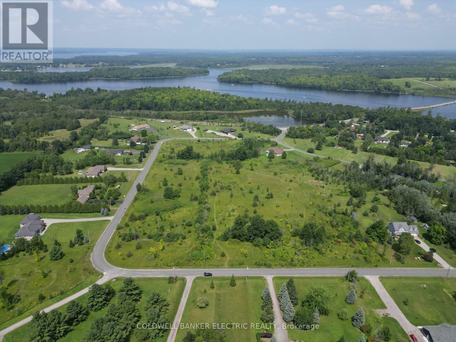 Photo de la propriété:  1724 Myers Crescent  ON K9J 6X2 