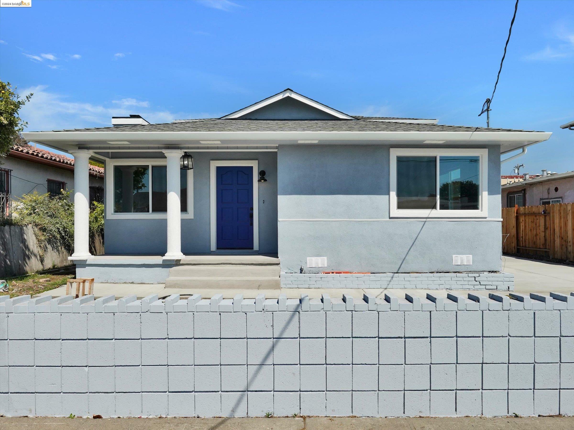 Property Photo: 426 S 20th St CA 94804
