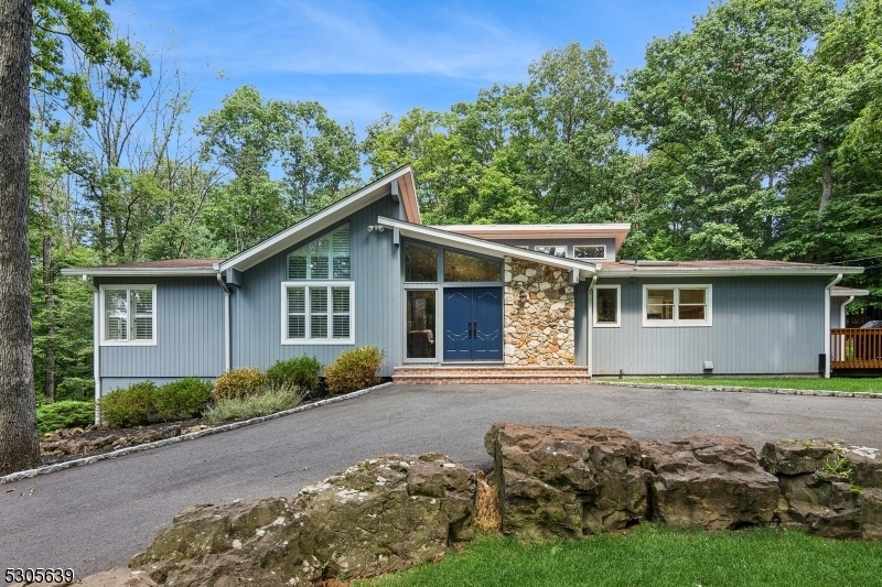 Property Photo: 66 Nottingham Dr NJ 07069