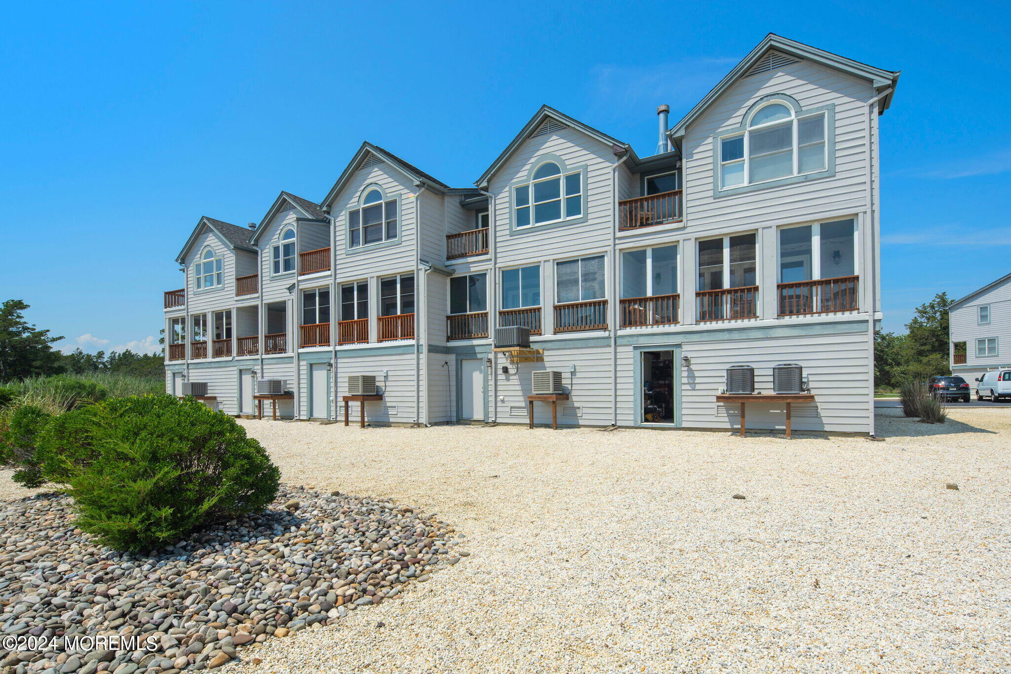 Property Photo:  17 Mariners Pointe W  NJ 08087 