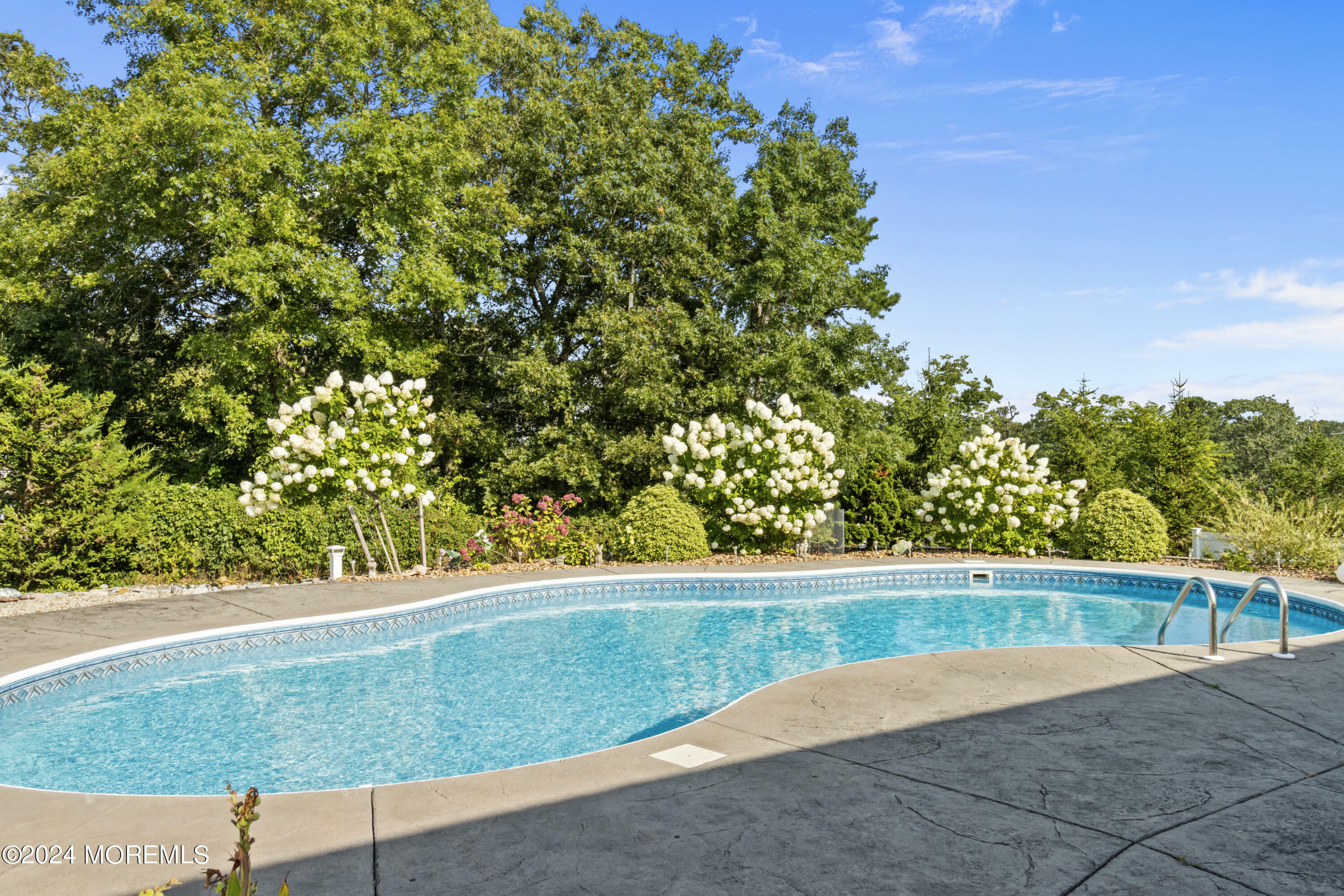 Property Photo:  2 Trent Court  NJ 08050 