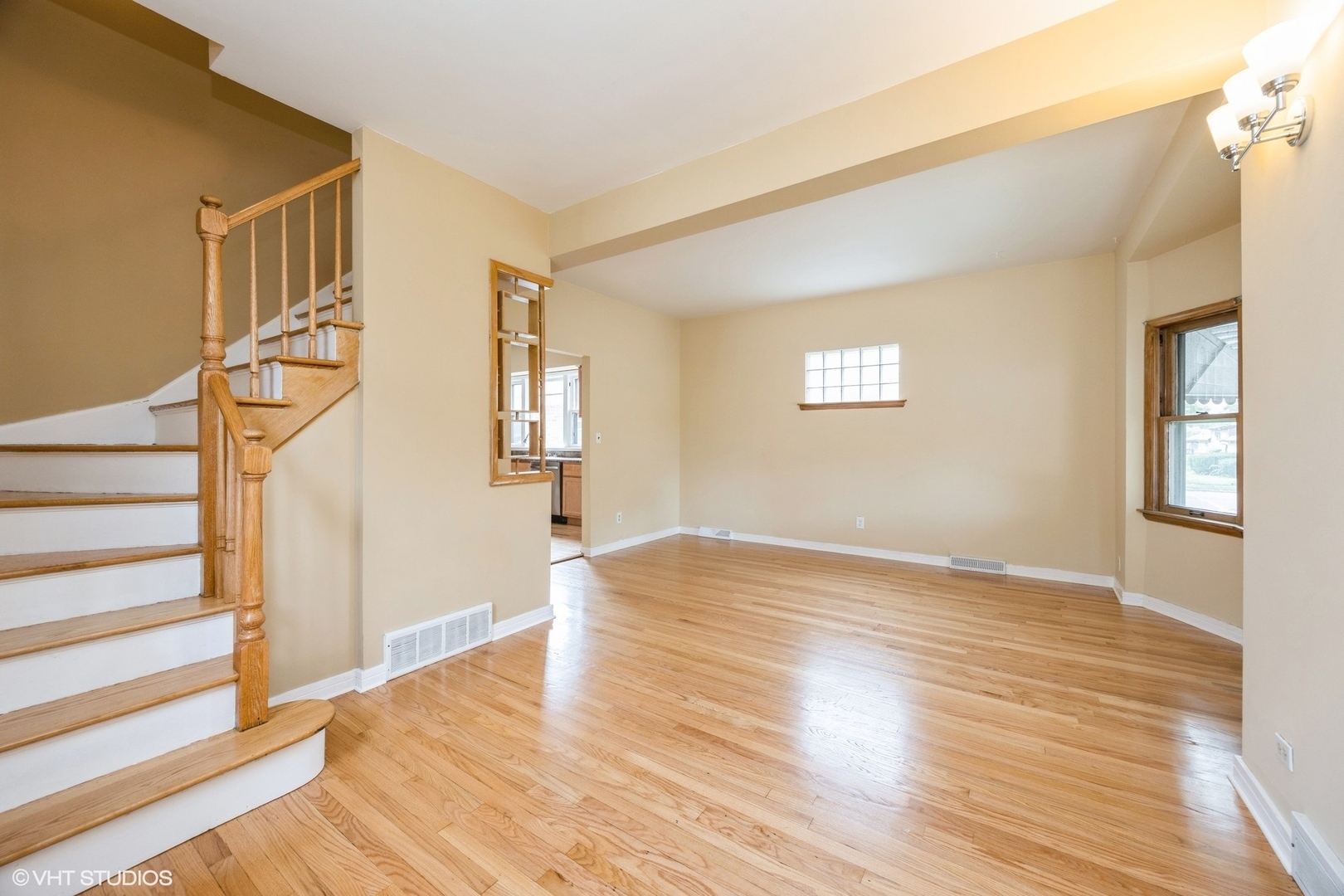 Property Photo:  629 Marshall Avenue  IL 60104 