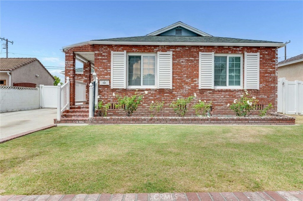 Property Photo:  5335 Premiere Avenue  CA 90712 