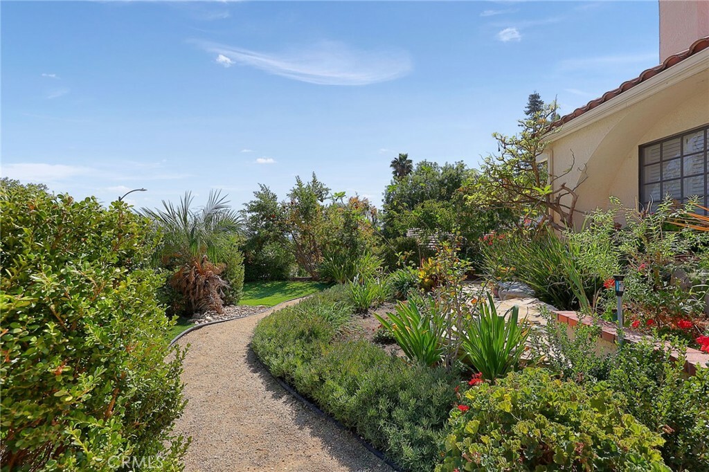 Property Photo:  24600 Gardenstone Lane  CA 91307 