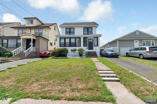 Property Photo:  1126 South Elmora Avenue  NJ 07202 