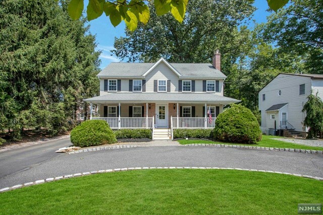 Property Photo:  124 Old Tappan Road  NJ 07675 