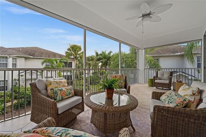 Property Photo: 5010 Marina Cove Dr 4 FL 34112