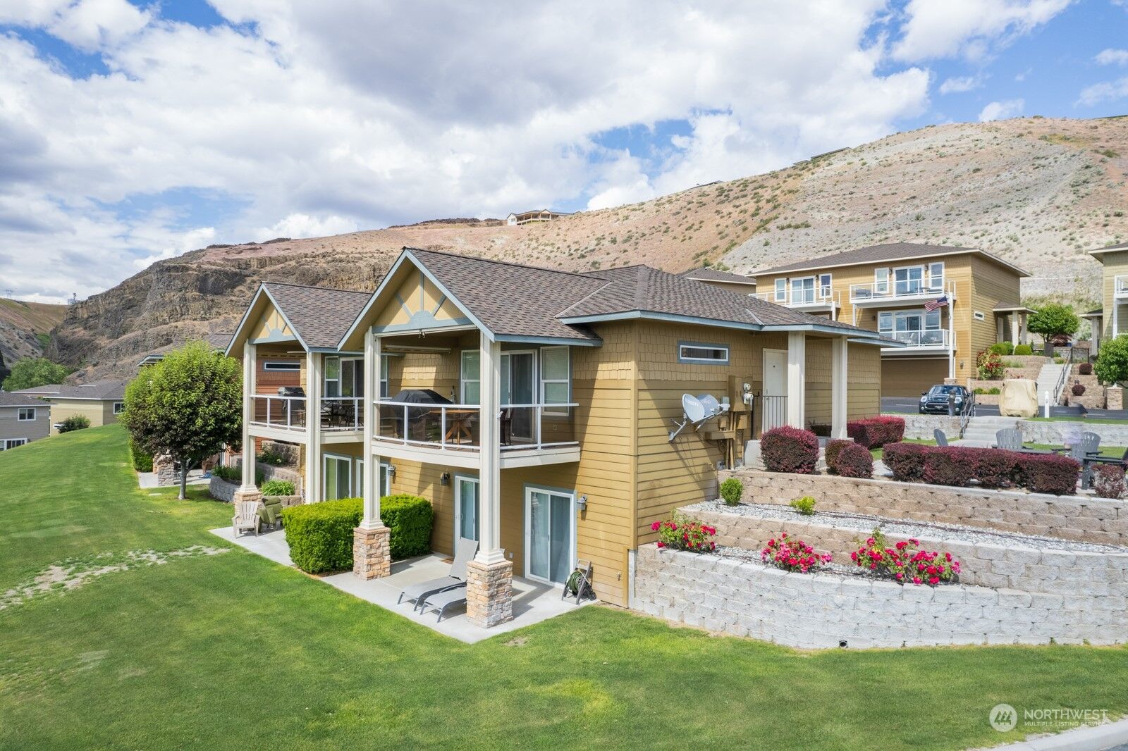 Property Photo: 9214 Red Cliff Drive NW WA 98848