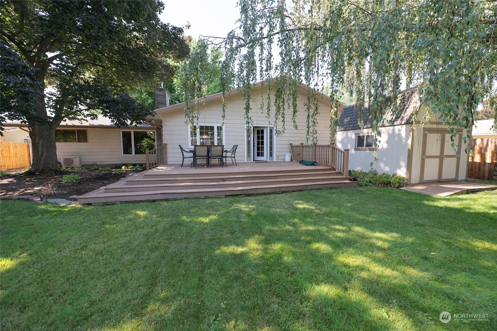 Property Photo: 7 E Tietan WA 99362