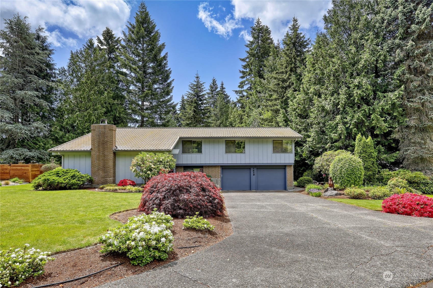 Property Photo:  1413 Elizabeth Place NW  WA 98110 