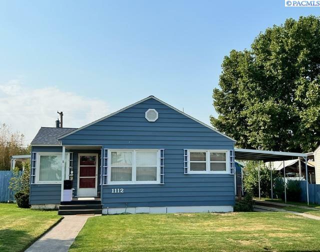 Property Photo:  1112 W Margaret Street  WA 99301 