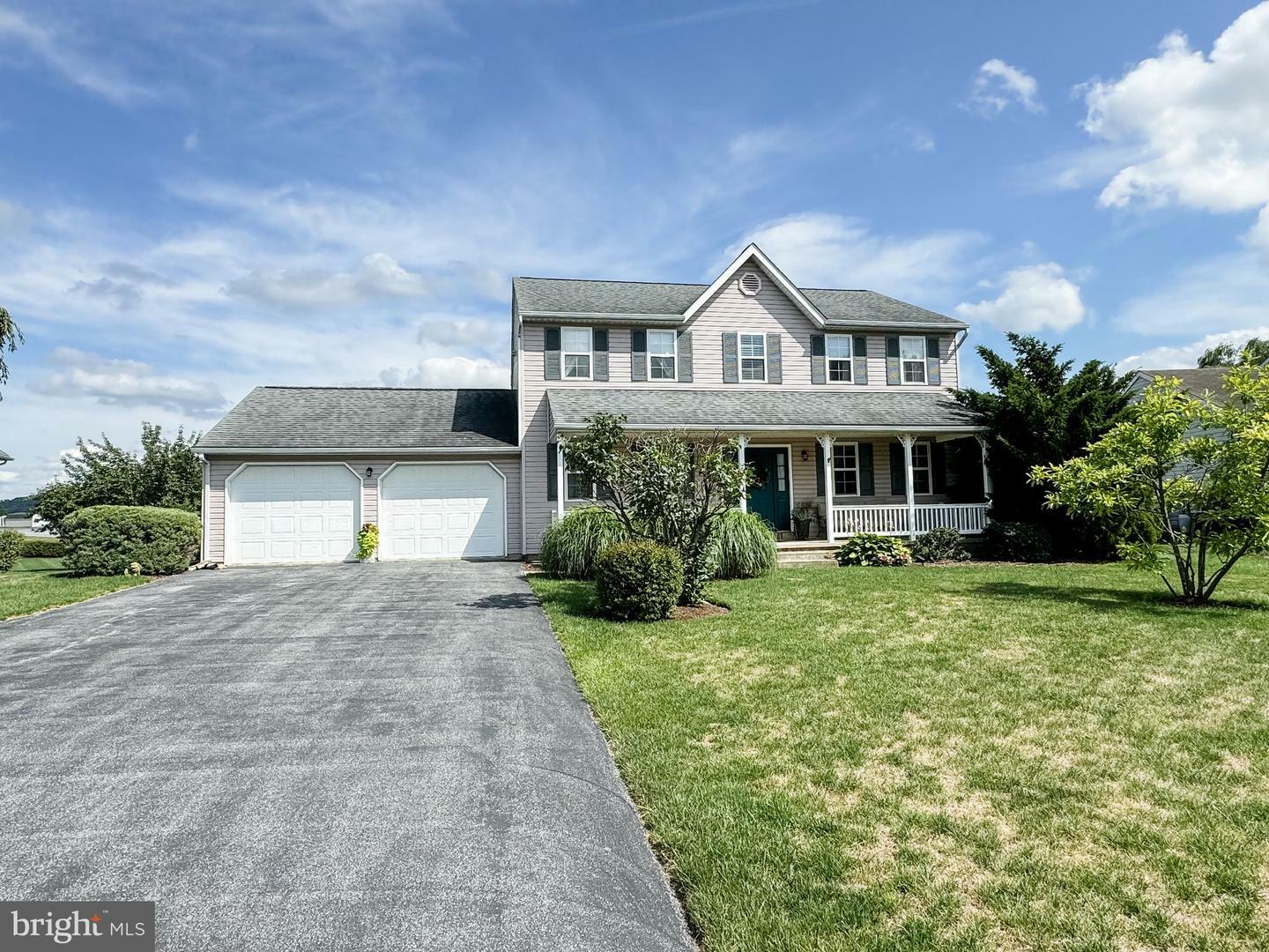 Property Photo:  124 Windsock Way  PA 17557 