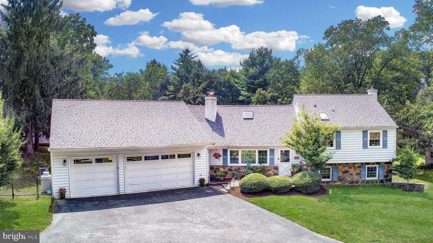 Property Photo:  226 Coldstream Road  PA 19460 