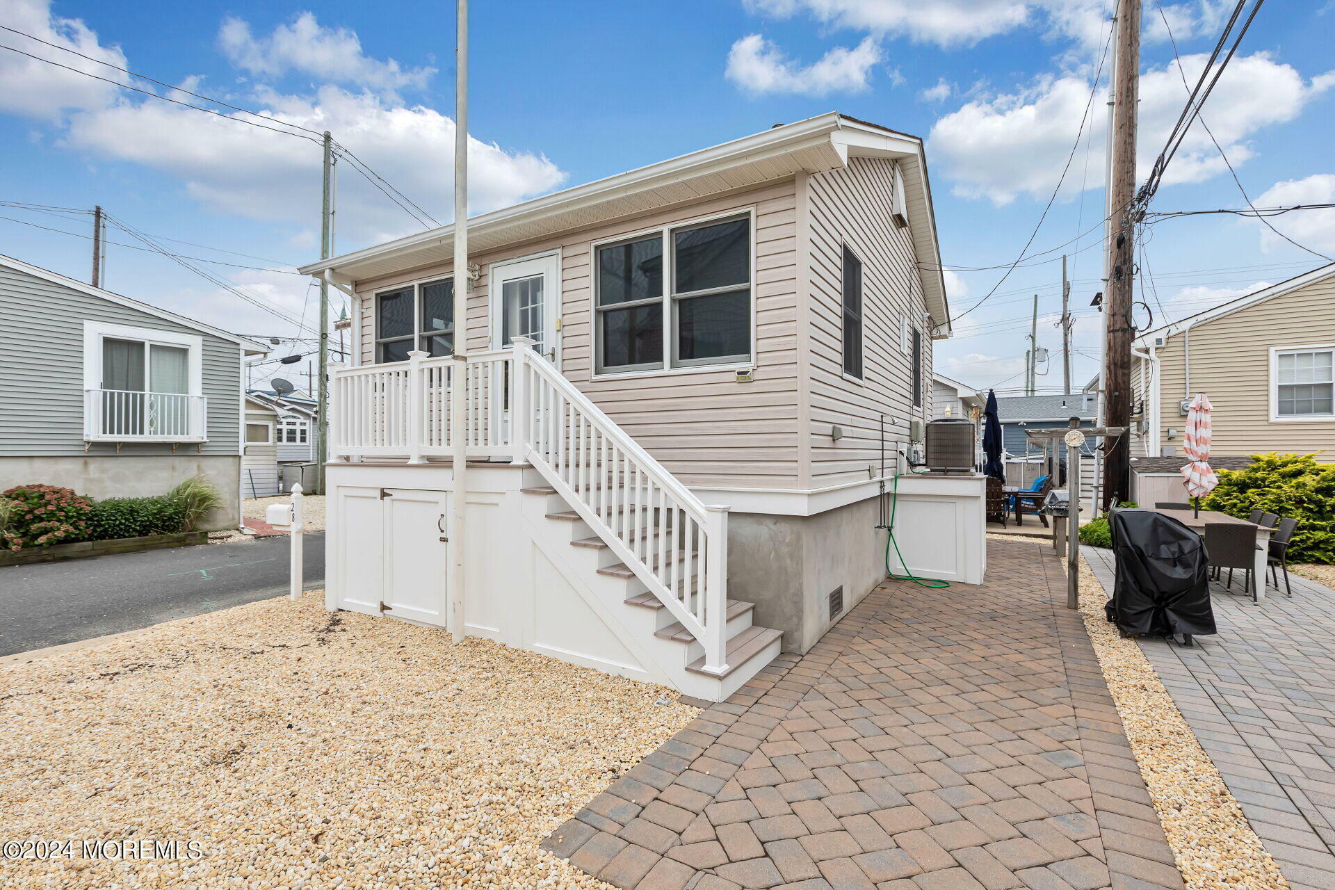 Property Photo:  28 E Shell Way  NJ 08735 