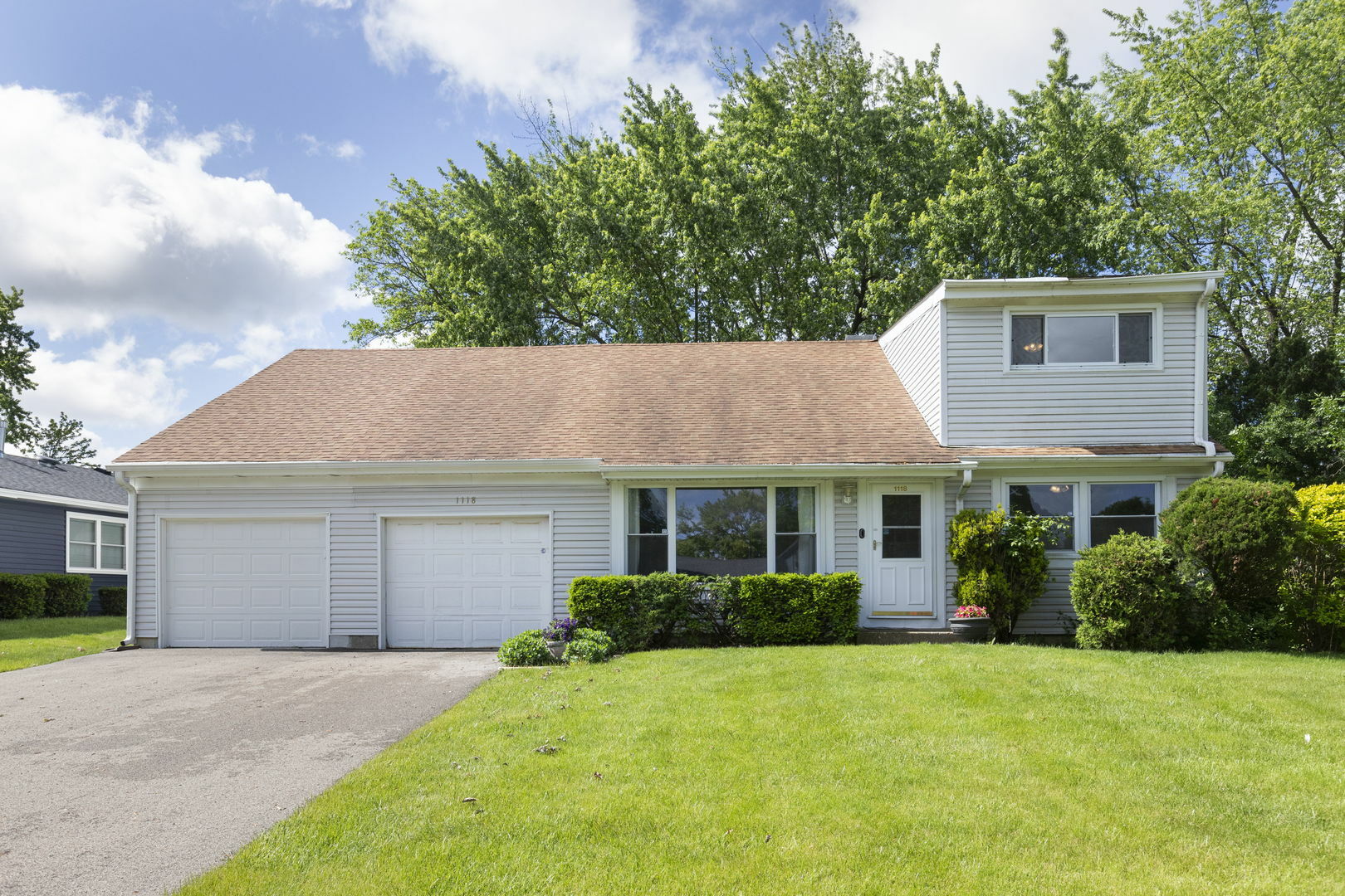 Property Photo:  1118 Alden Lane  IL 60089 