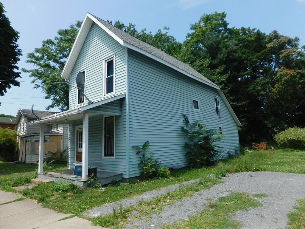 Property Photo:  228 West Miller Street  NY 14904 