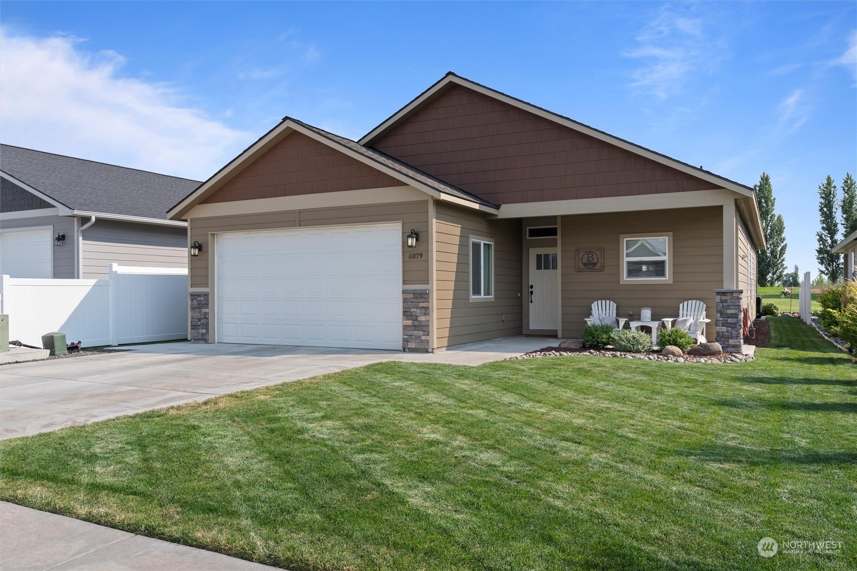 Property Photo:  6079 Murray Way NE  WA 98837 