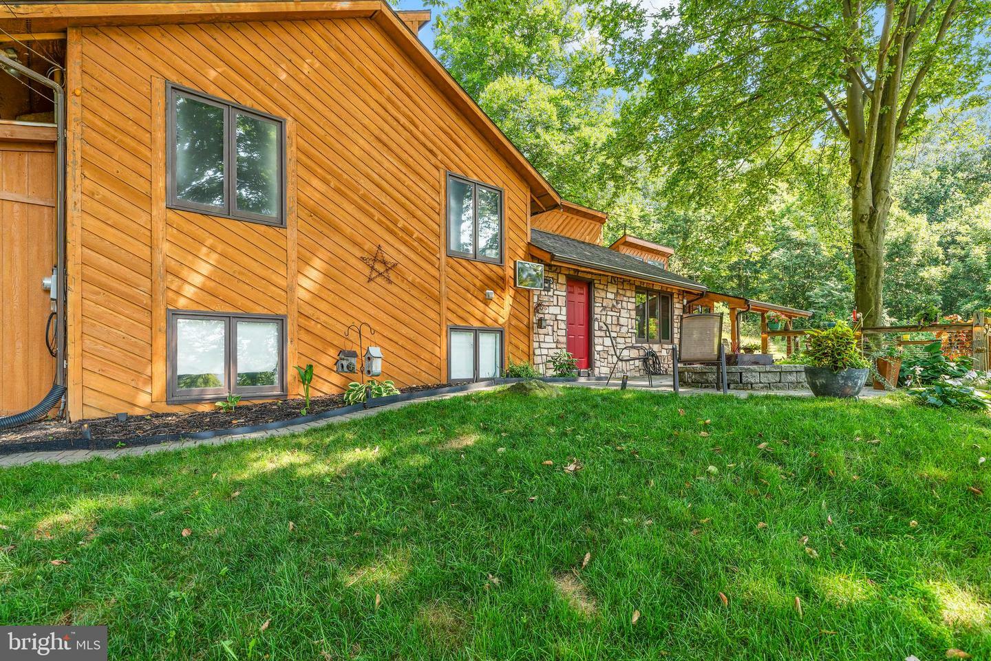 Property Photo:  353 Timber Road  PA 17070 