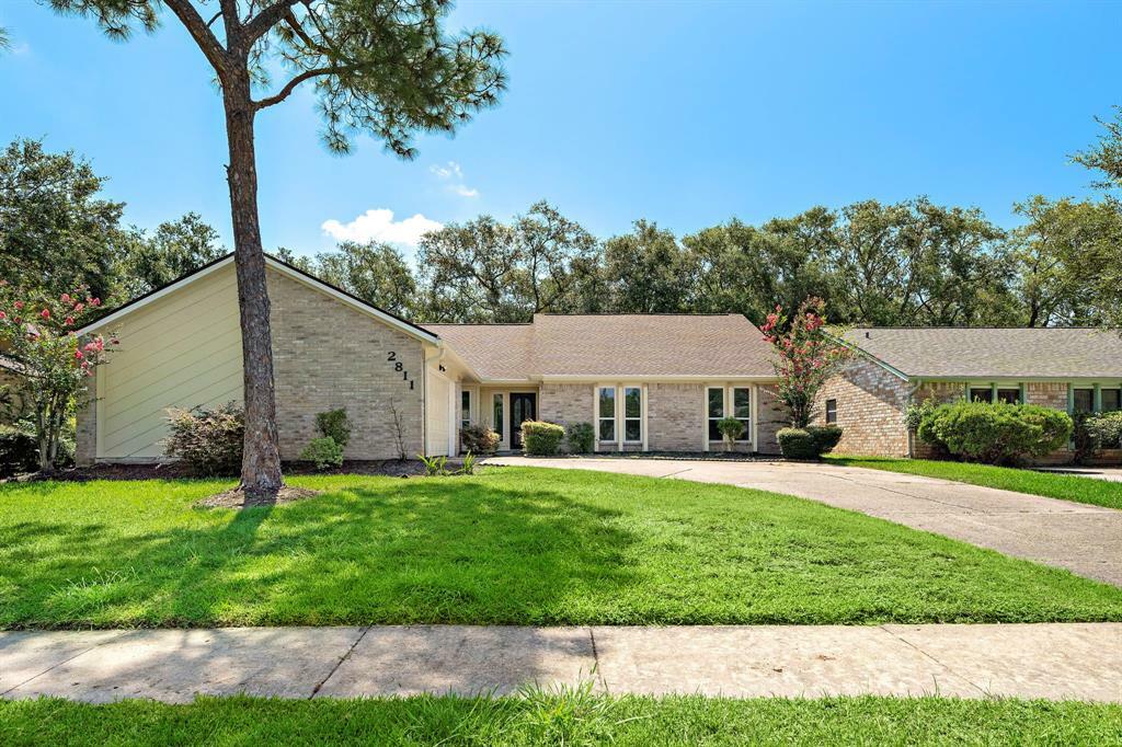 Property Photo:  2811 Colony Drive  TX 77479 