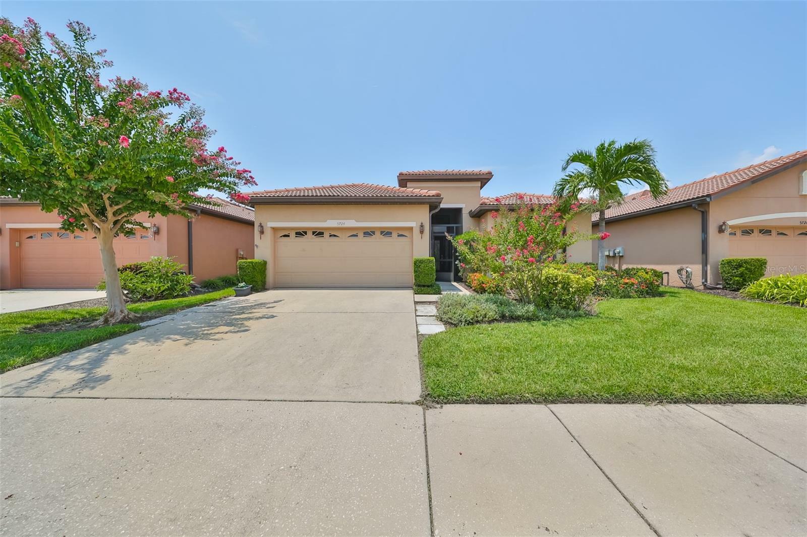 Property Photo:  5724 Sunset Falls Drive  FL 33572 