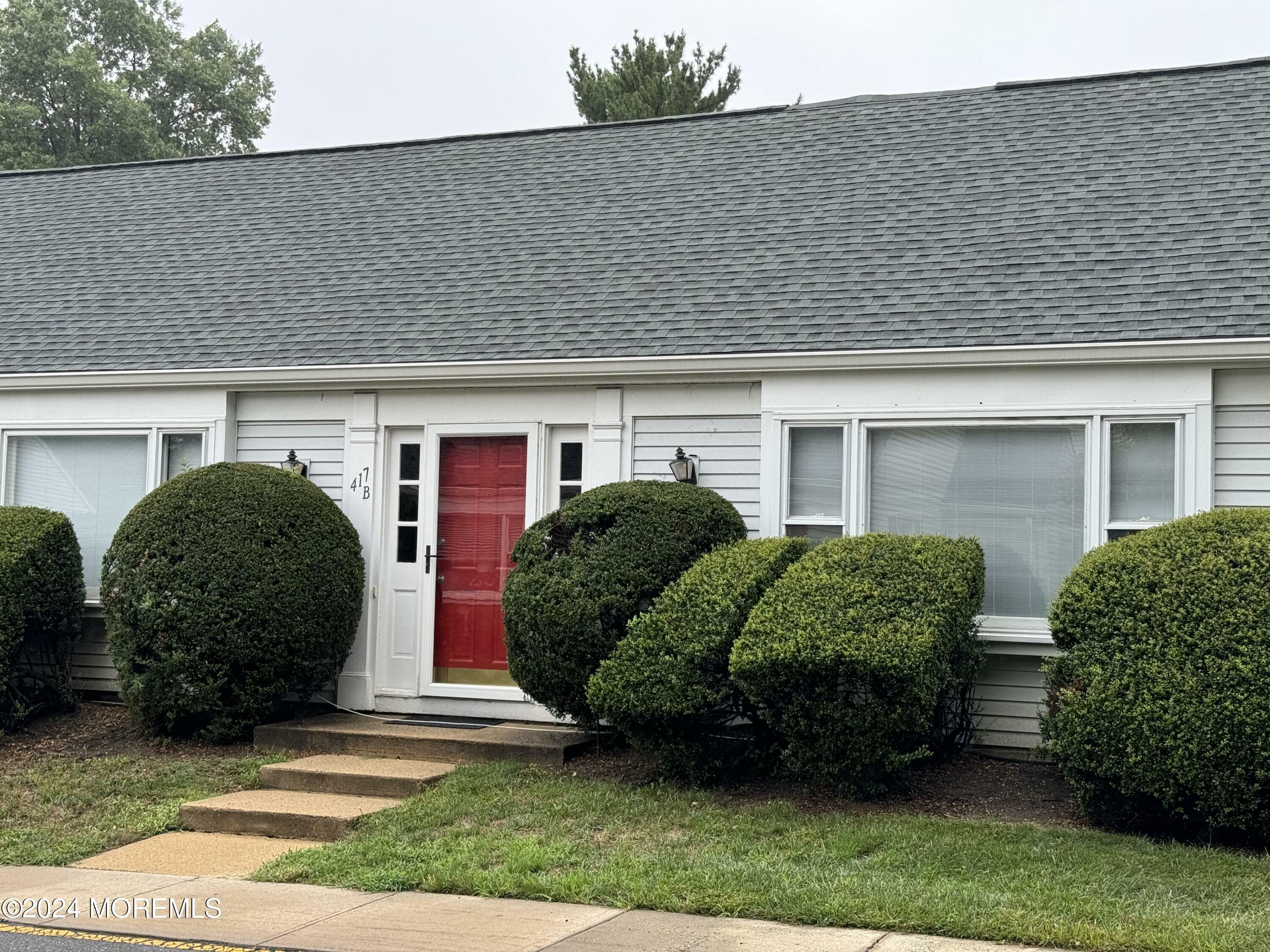 Property Photo:  417 Onset Lane 417B  NJ 08831 