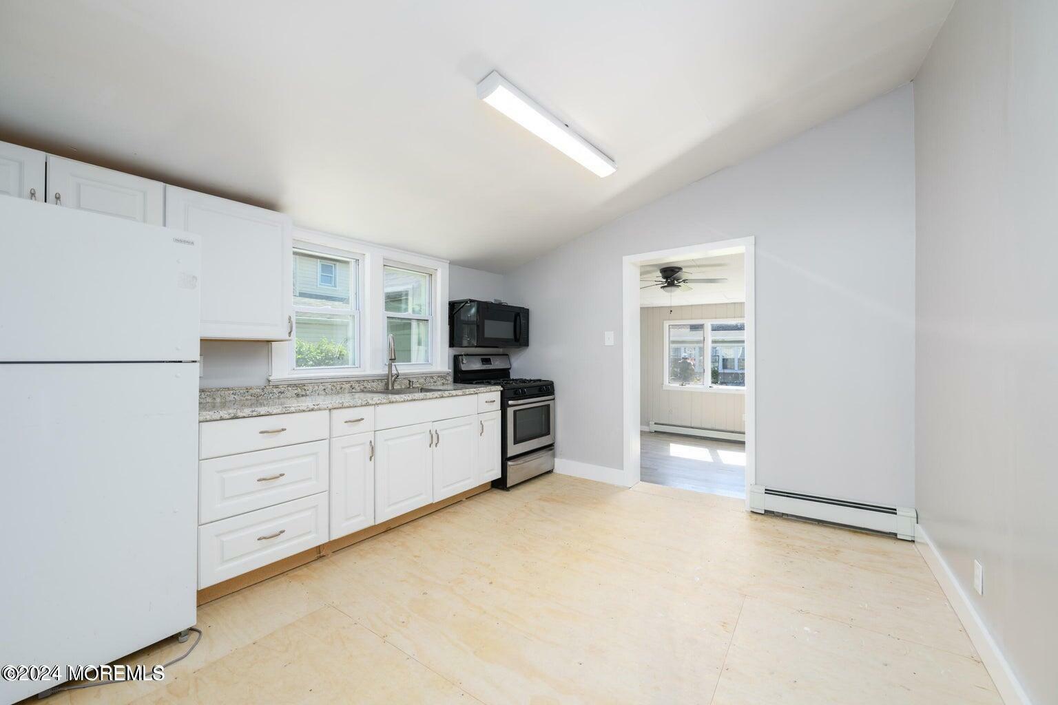 Property Photo:  282 Van Pelt Place #3  NJ 07740 