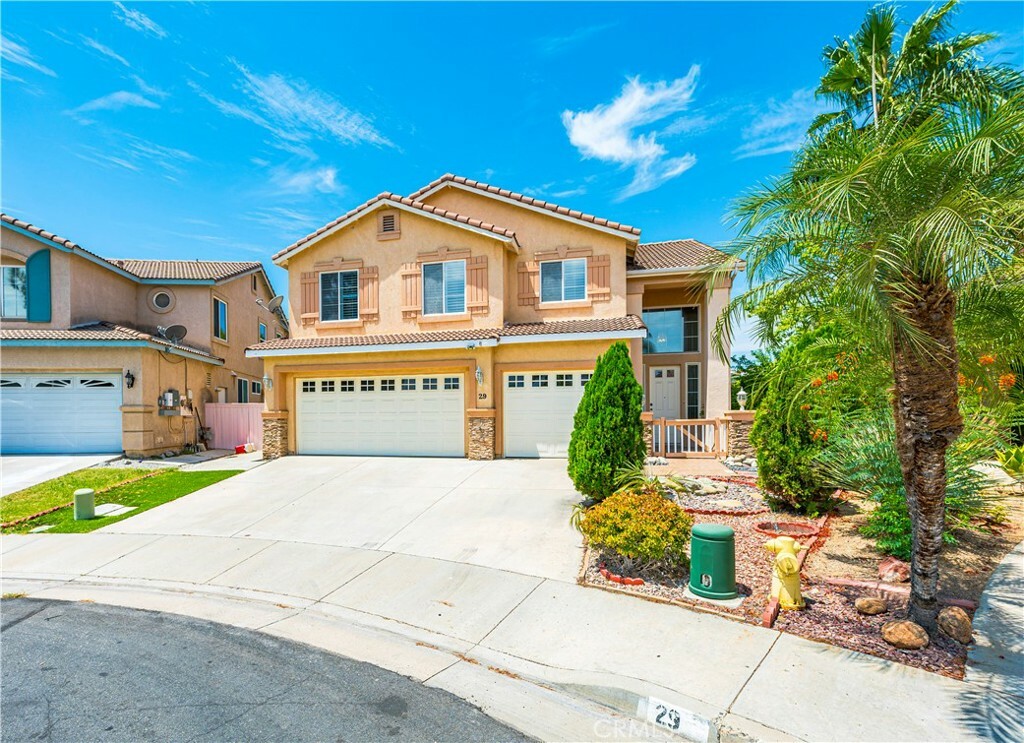 29 Villa Roma  Lake Elsinore CA 92532 photo