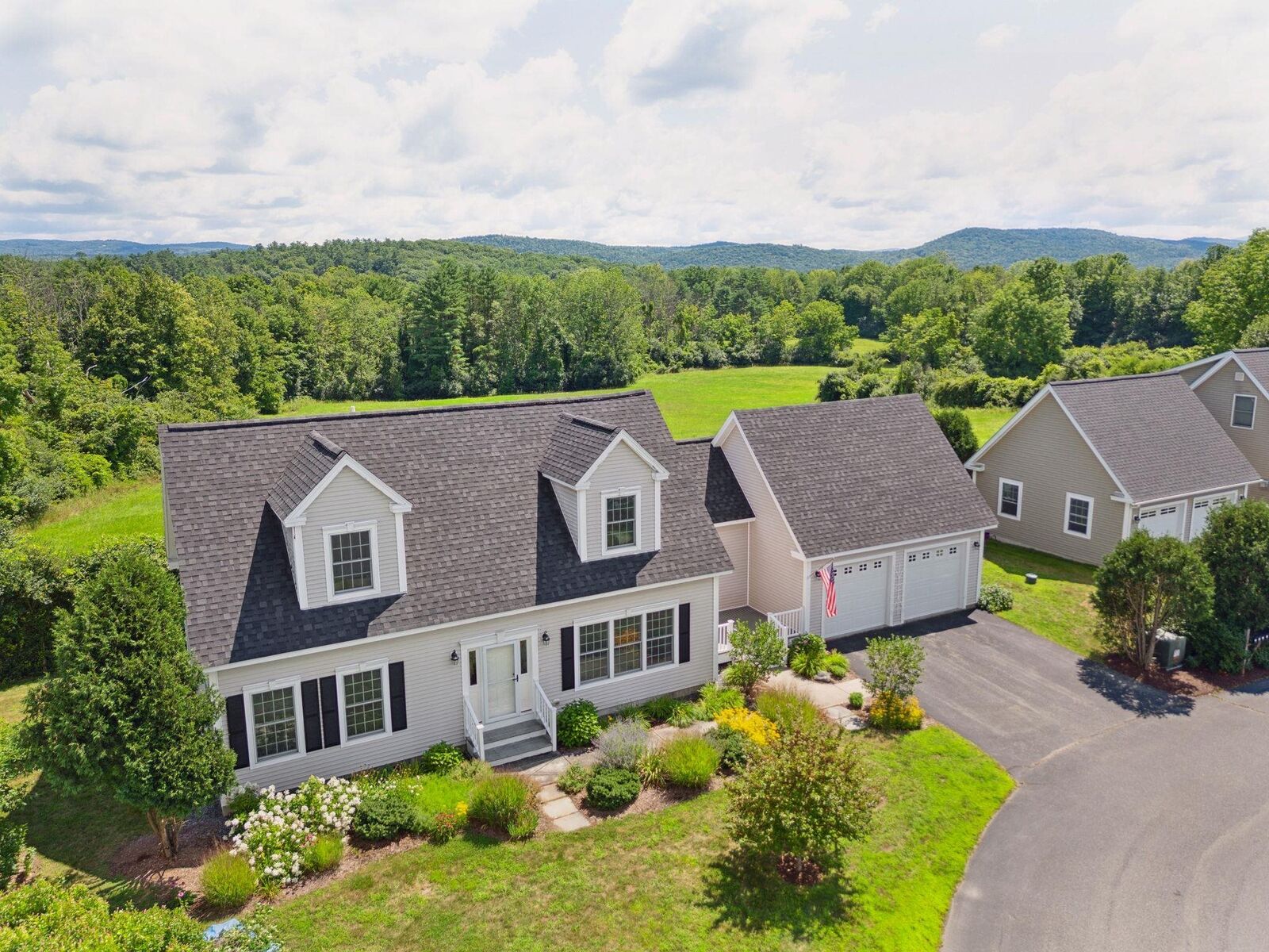 Property Photo:  34 Brick House Lane  VT 05001 