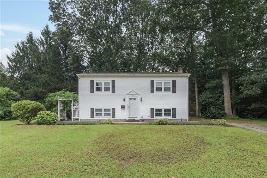 Property Photo:  32 Laurel Lane  RI 02818 