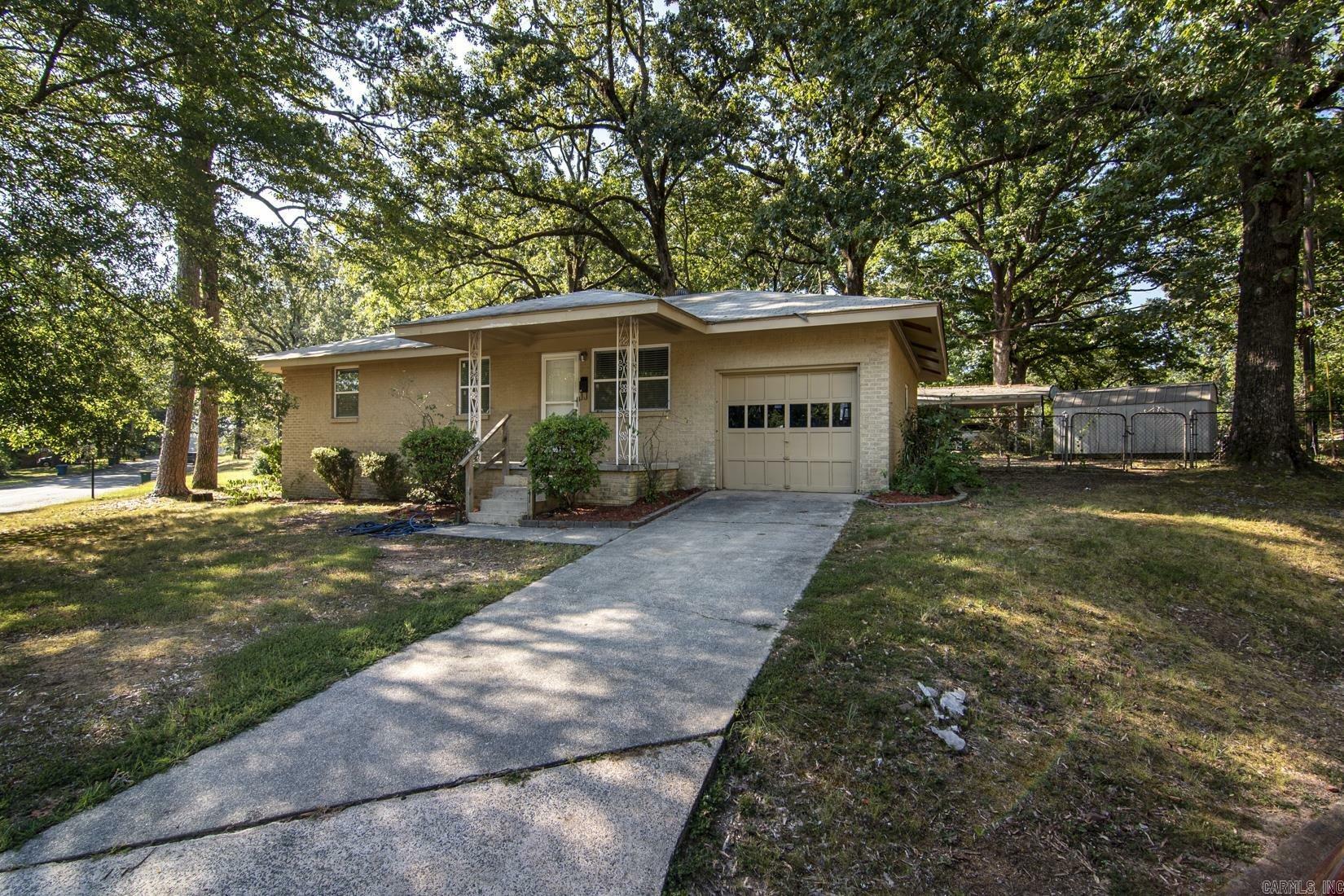 Property Photo:  41 Lakeshore Drive  AR 72204 