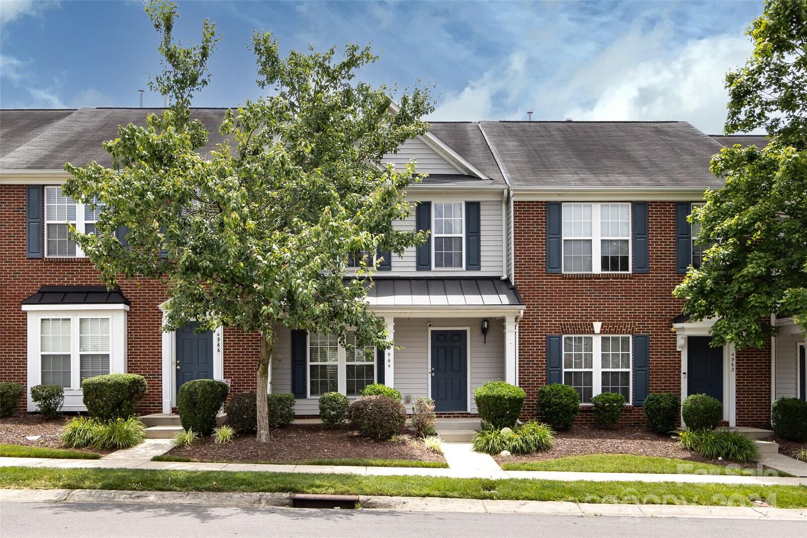 Property Photo:  4964 Sunburst Lane  NC 28213 