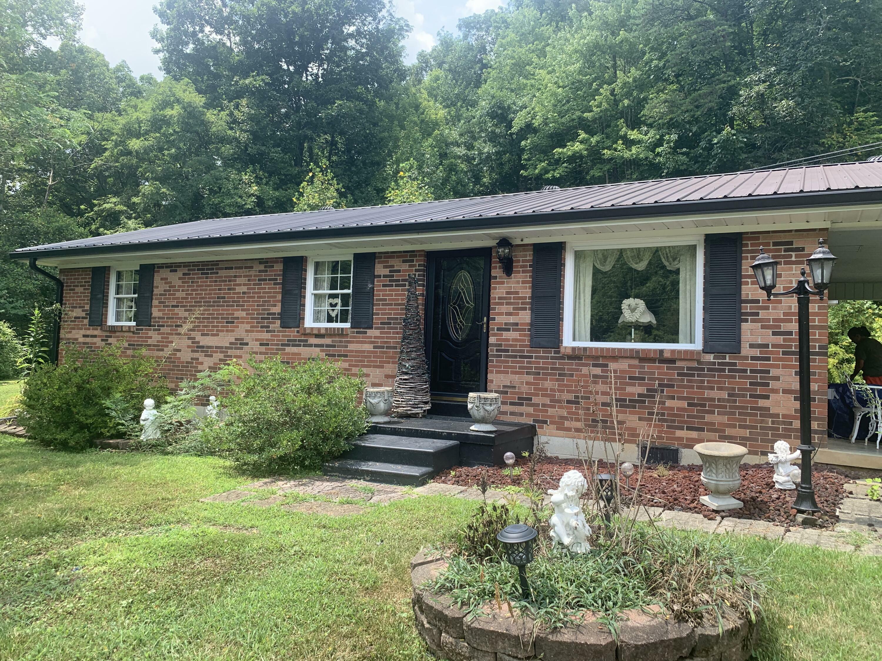 Property Photo:  5727 South Ky 7  KY 41472 