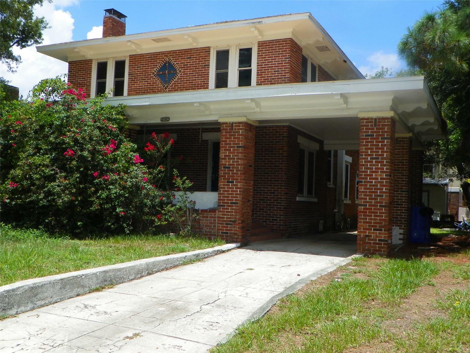 Property Photo:  2110 7th Avenue W  FL 34205 