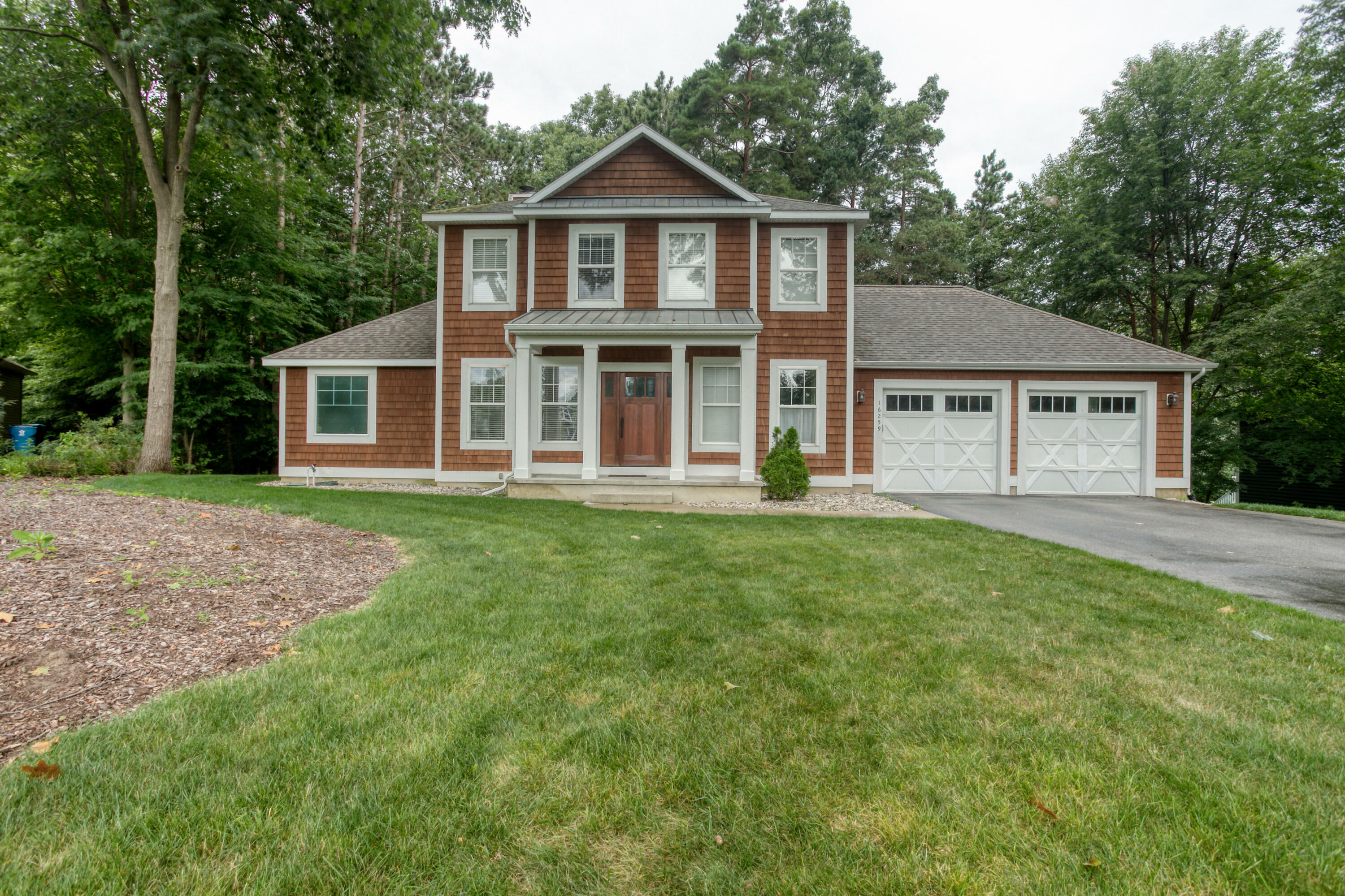 Property Photo:  16259 Grand Point Court  MI 49417 