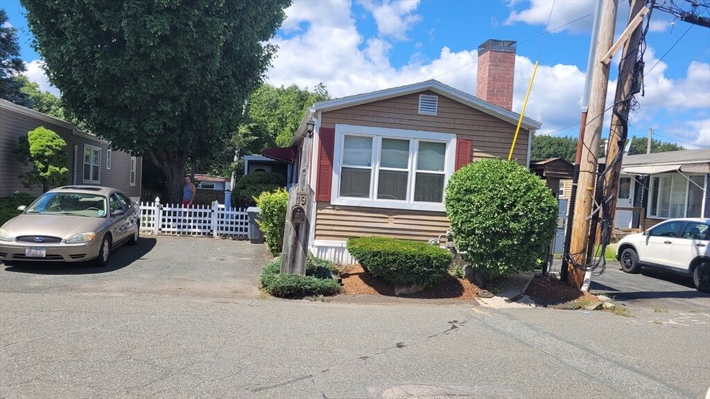 Property Photo:  266 Newbury 19  MA 01960 