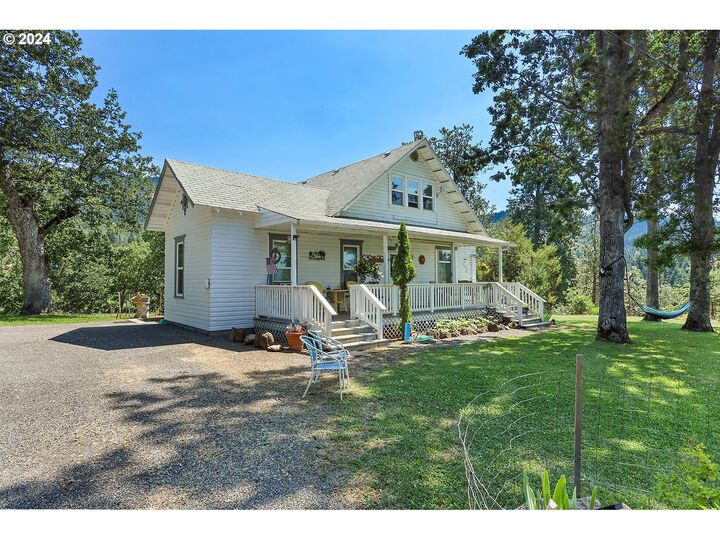 Property Photo: 2915 Fir Mountain Rd OR 97031