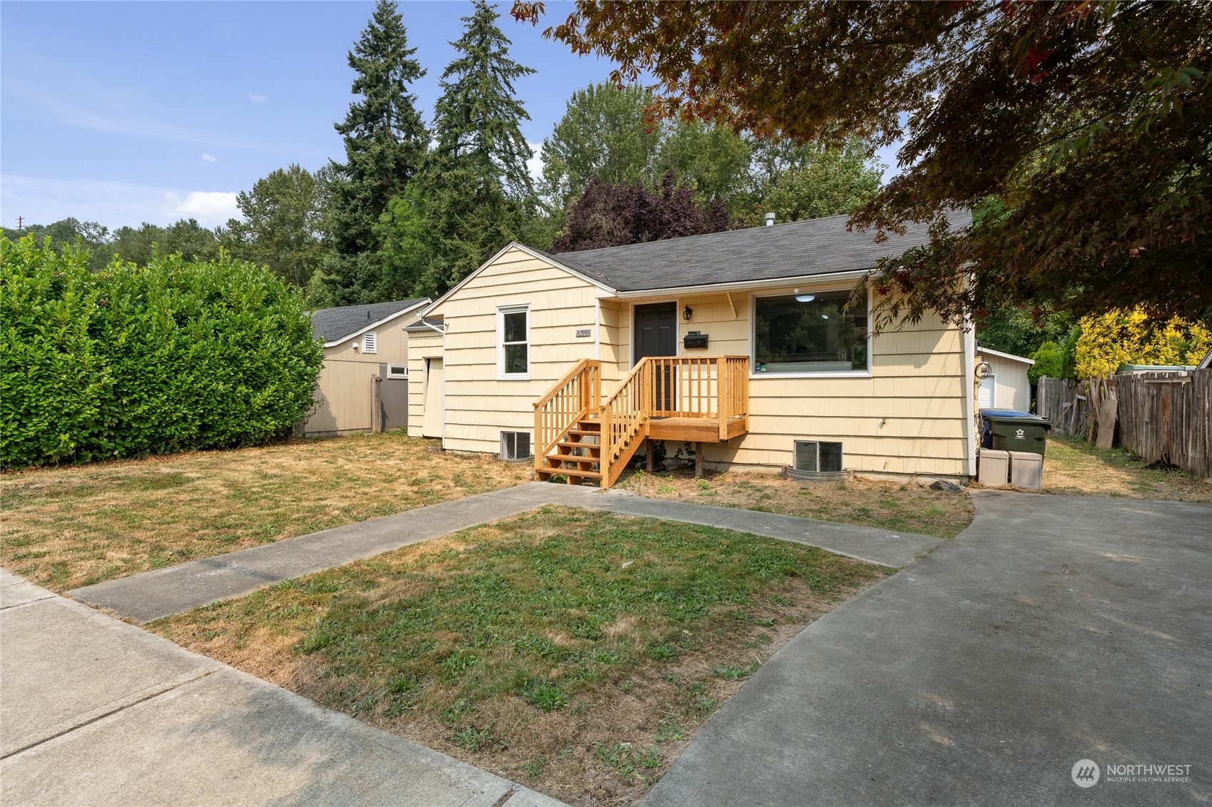 Property Photo:  3106 SE 5th Street  WA 98058 