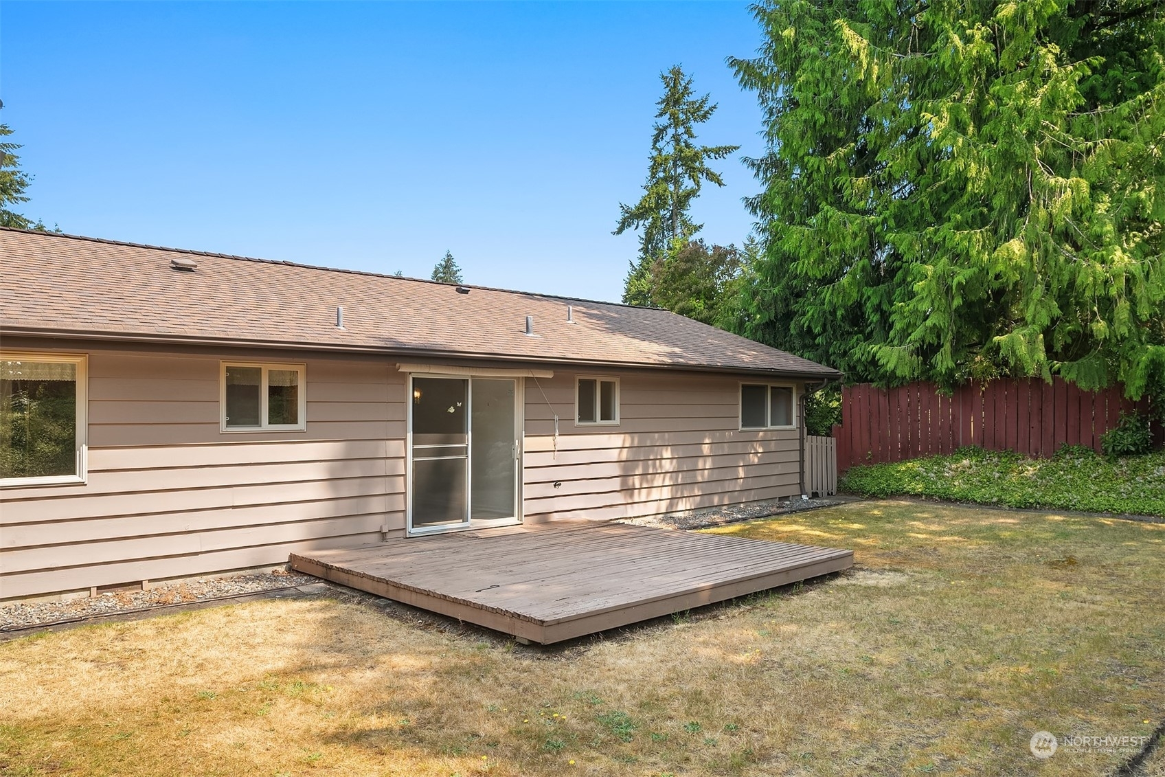 Property Photo:  319 18th Ave  WA 98033 