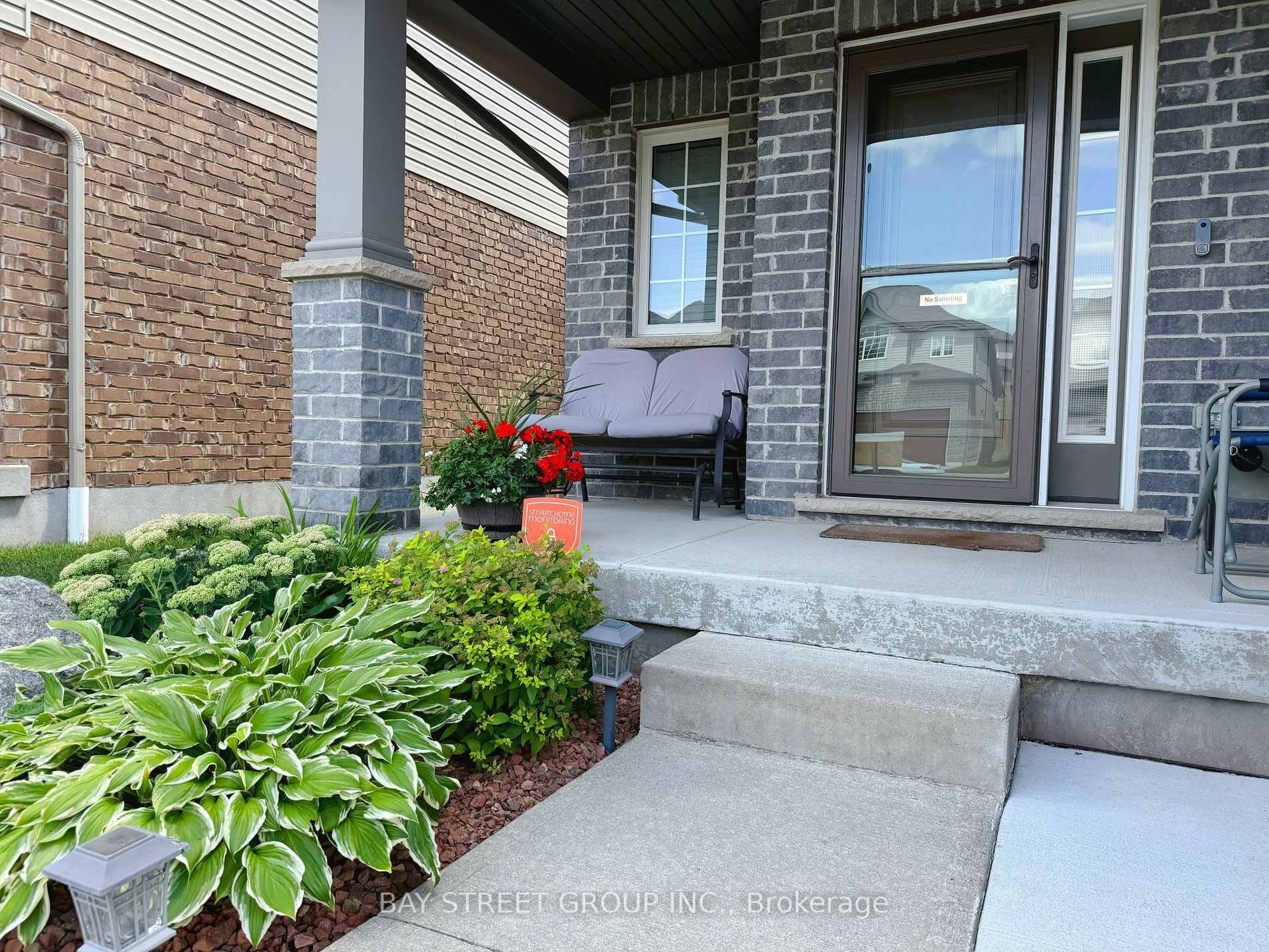 Property Photo:  479 Champlain Ave  ON N4V 0A7 