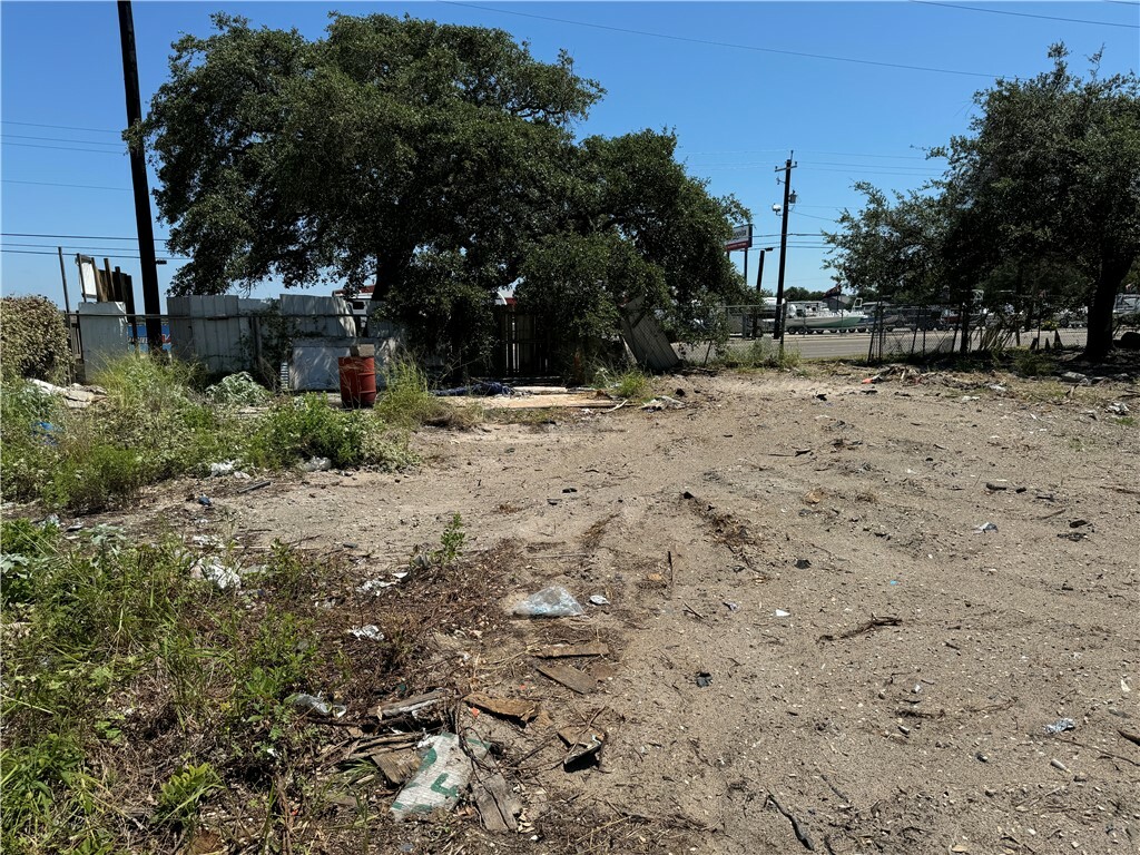 Property Photo:  1513 W Market Street  TX 78382 